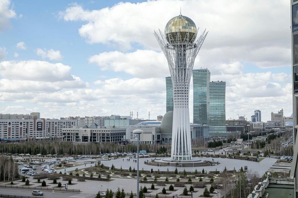 Apartment on Sauran Str Center Astana Extérieur photo