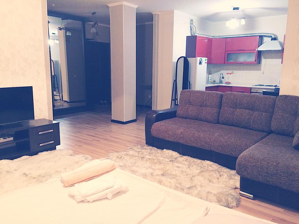 Apartment on Sauran Str Center Astana Extérieur photo